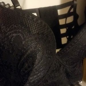 NWT padded strappy bra 38 C never worn